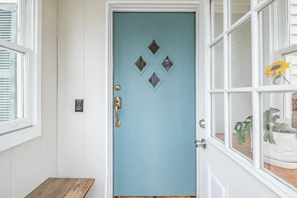 8 Meadow Way Cape Elizabeth ME 04107
