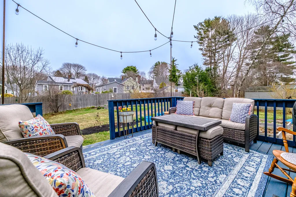 8 Meadow Way Cape Elizabeth ME 04107