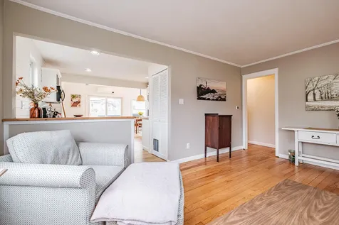 8 Meadow Way Cape Elizabeth ME 04107