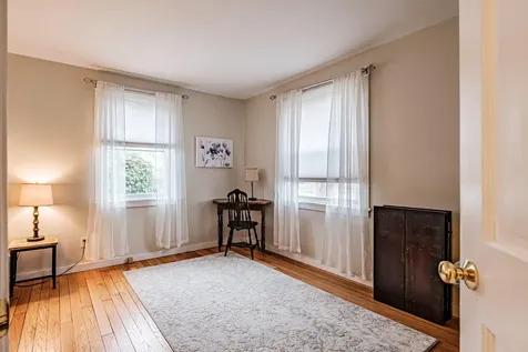 8 Meadow Way Cape Elizabeth ME 04107