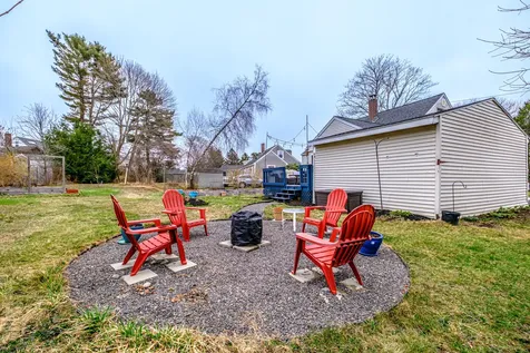 8 Meadow Way Cape Elizabeth ME 04107