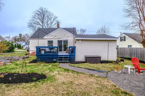 8 Meadow Way Cape Elizabeth ME 04107