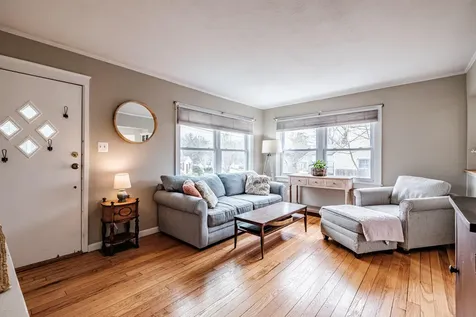 8 Meadow Way Cape Elizabeth ME 04107