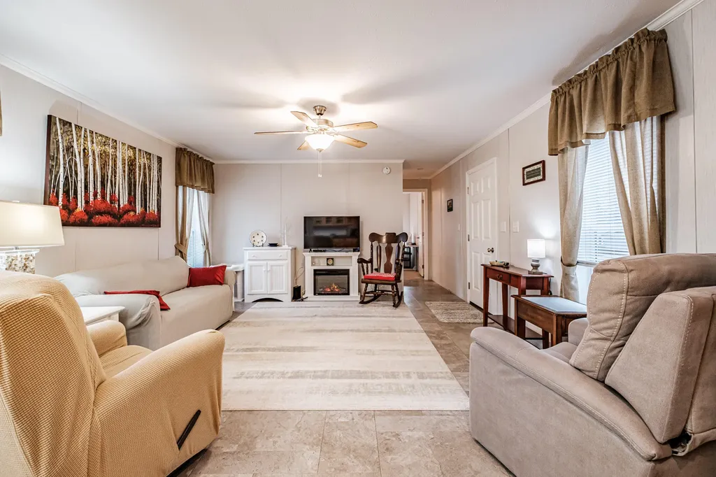 23 Kapote Drive Norway ME 04268