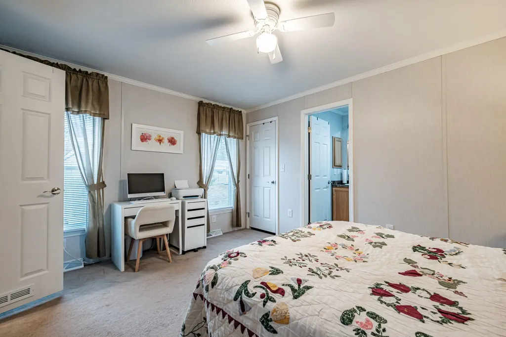 23 Kapote Drive Norway ME 04268