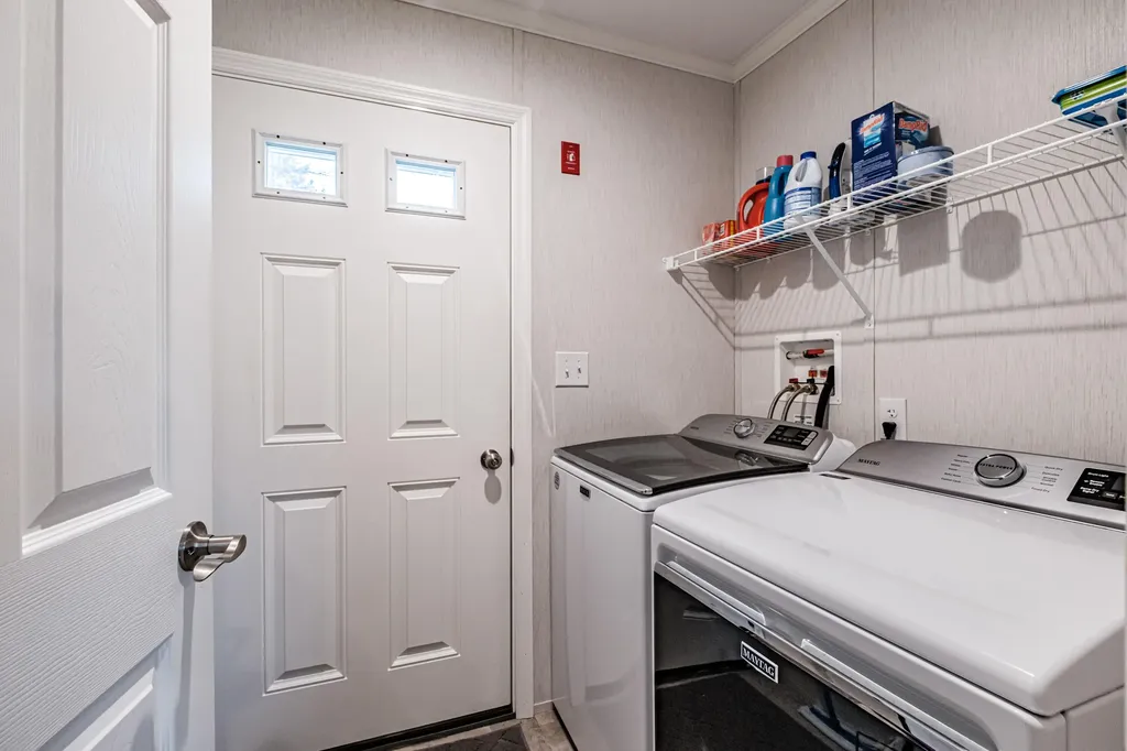 23 Kapote Drive Norway ME 04268