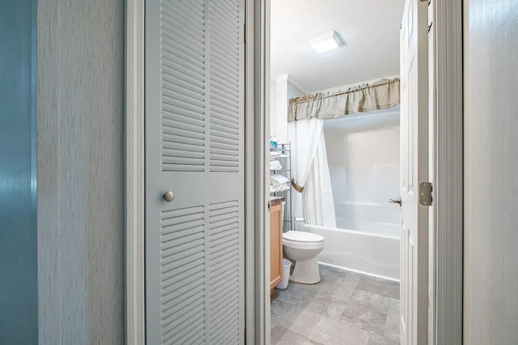 23 Kapote Drive Norway ME 04268
