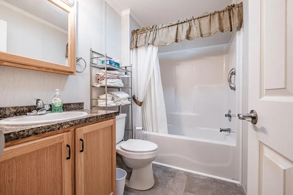 23 Kapote Drive Norway ME 04268