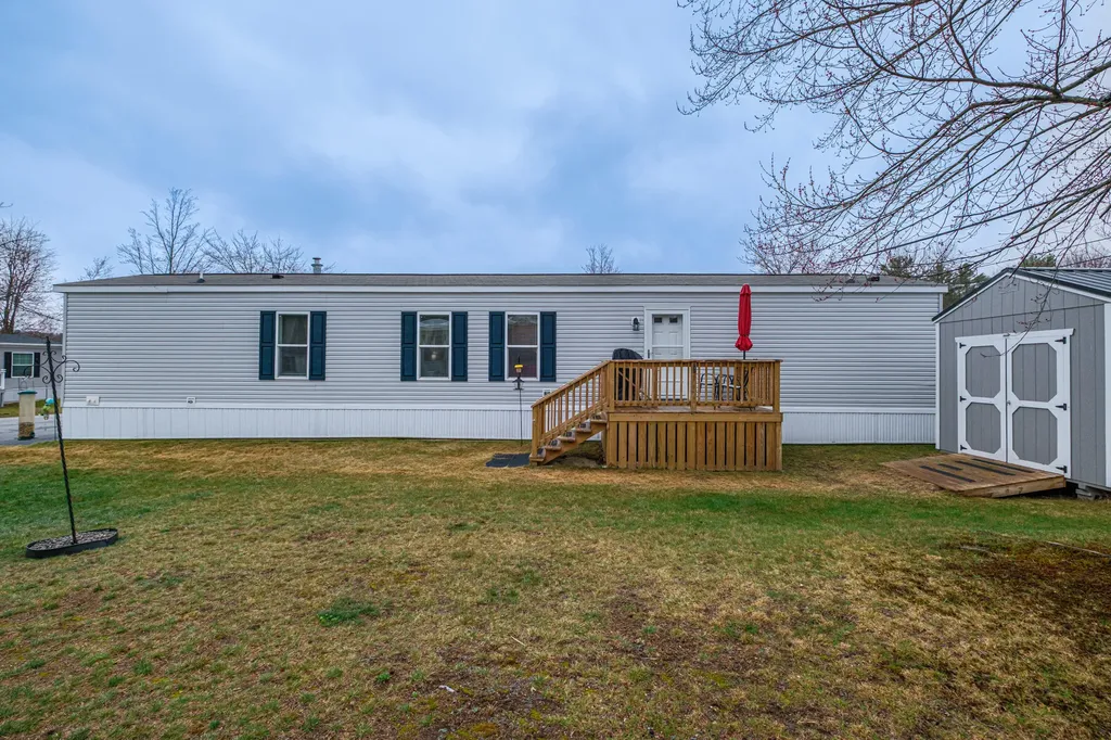 23 Kapote Drive Norway ME 04268