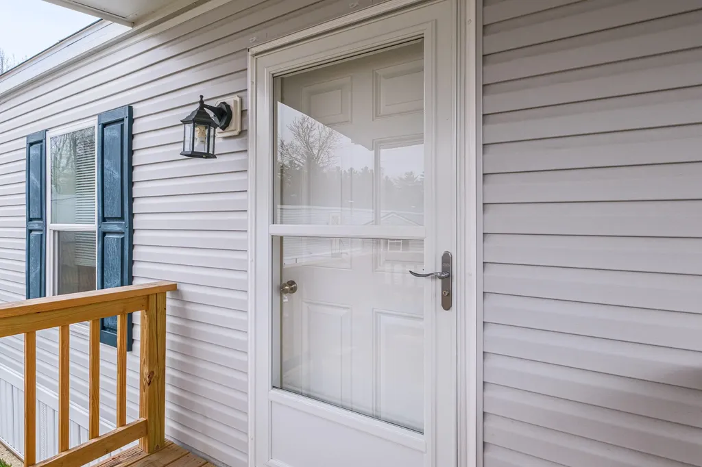 23 Kapote Drive Norway ME 04268