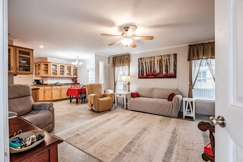 23 Kapote Drive Norway ME 04268