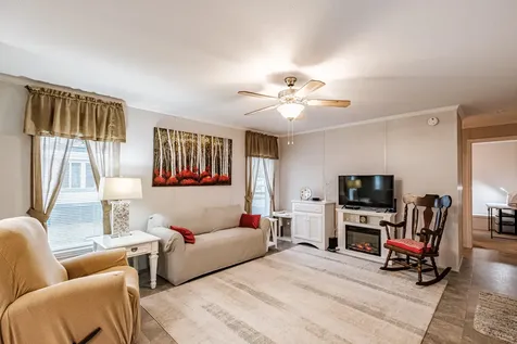 23 Kapote Drive Norway ME 04268