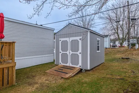 23 Kapote Drive Norway ME 04268