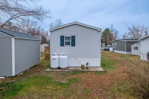 23 Kapote Drive Norway ME 04268