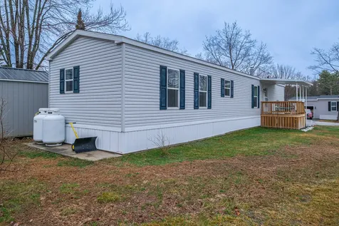 23 Kapote Drive Norway ME 04268
