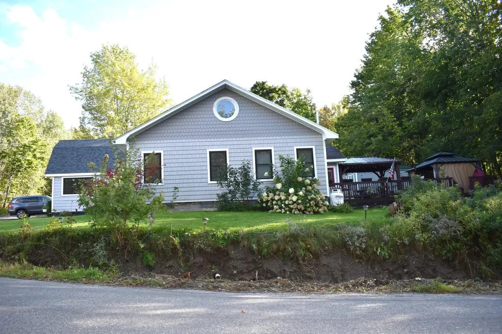 1 Lane Hill Road Lincoln ME 04457