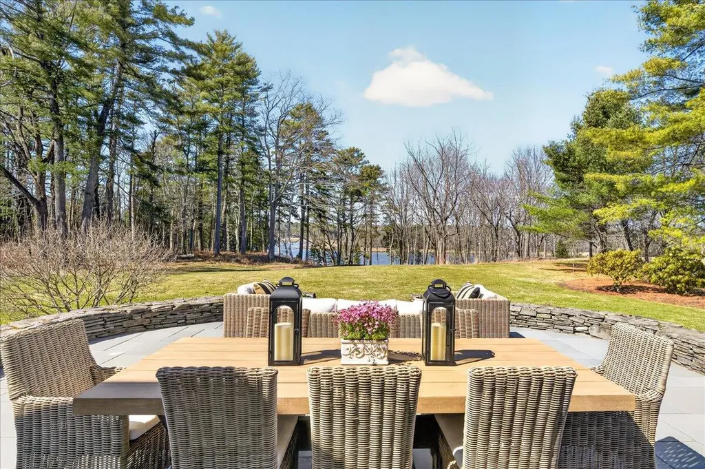 22 Royall Point Road Yarmouth ME 04096