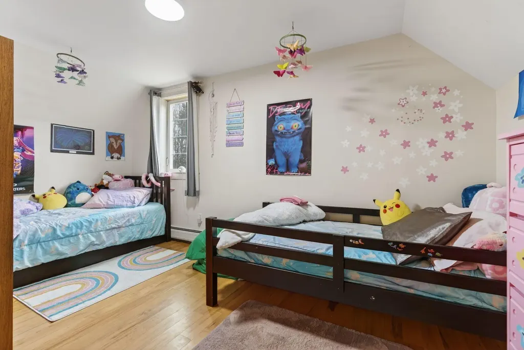 8 Colina Drive Raymond ME 04071