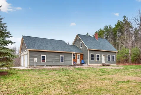 8 Colina Drive Raymond ME 04071