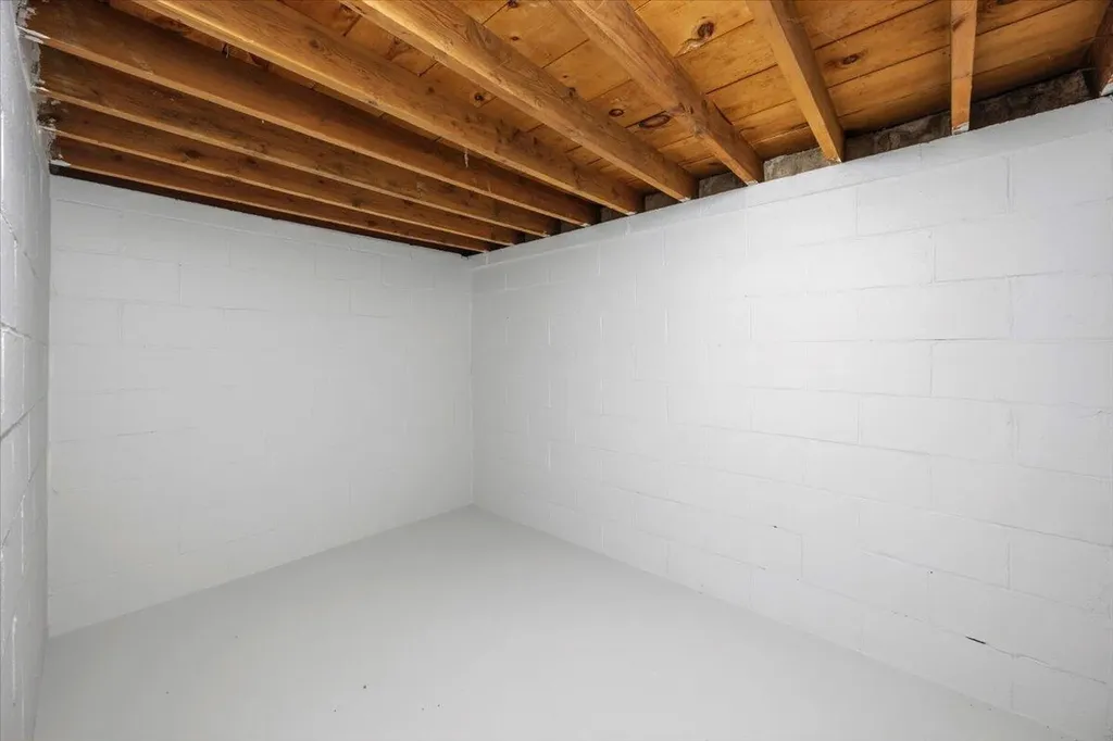 10 Meadowbrook Lane Portland ME 04102