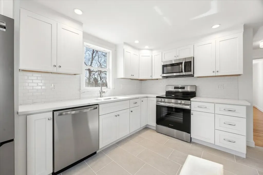 10 Meadowbrook Lane Portland ME 04102