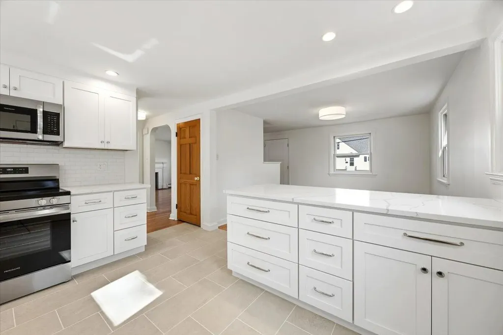 10 Meadowbrook Lane Portland ME 04102