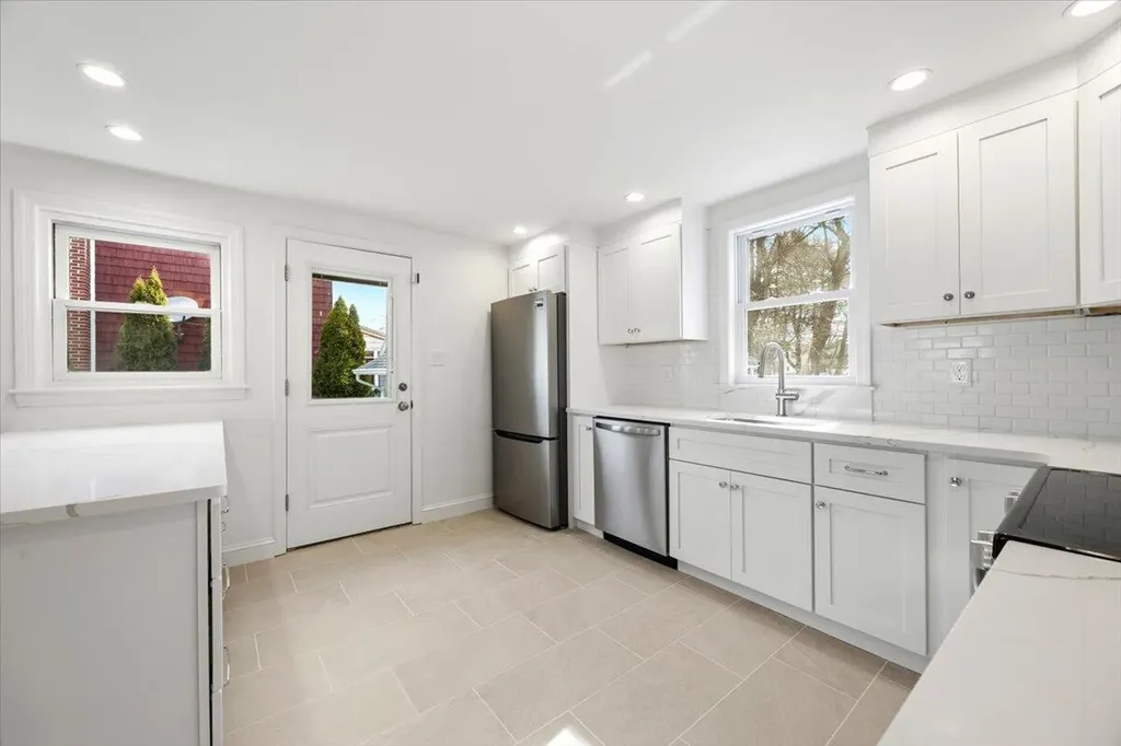 10 Meadowbrook Lane Portland ME 04102