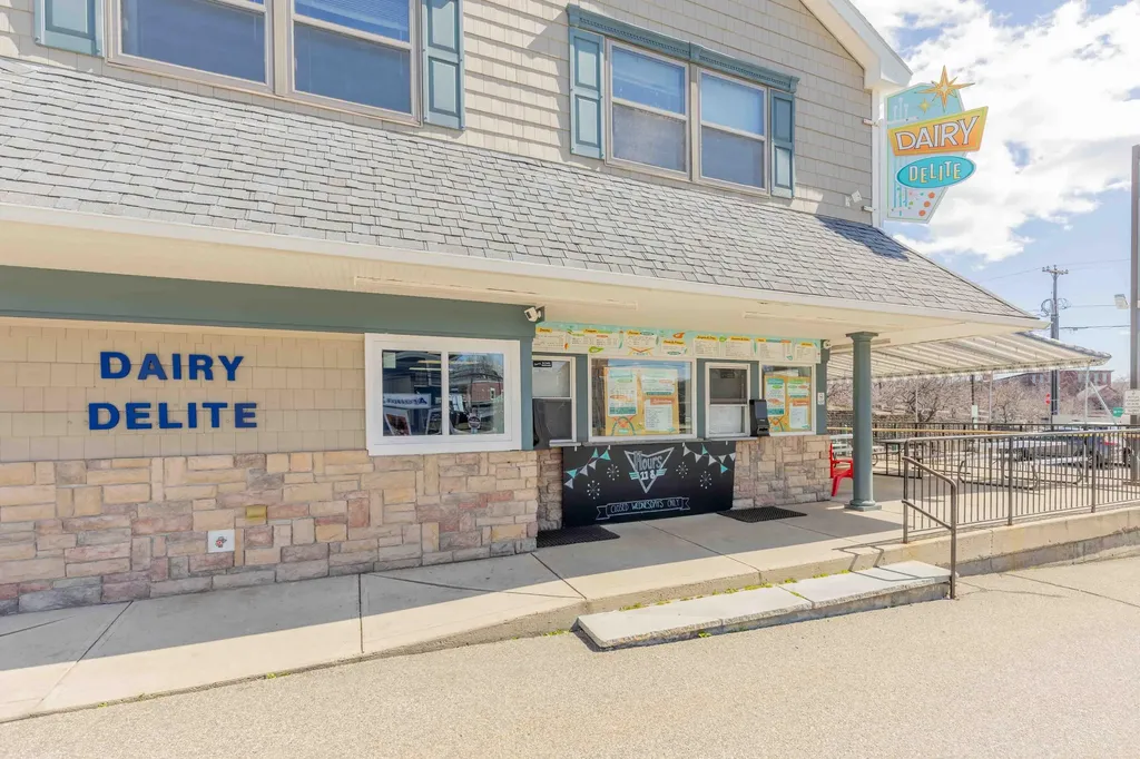 6 School Street Berwick ME 03901