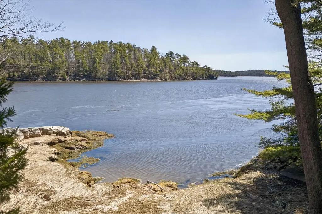 122 Old Ferry Road Phippsburg ME 04562