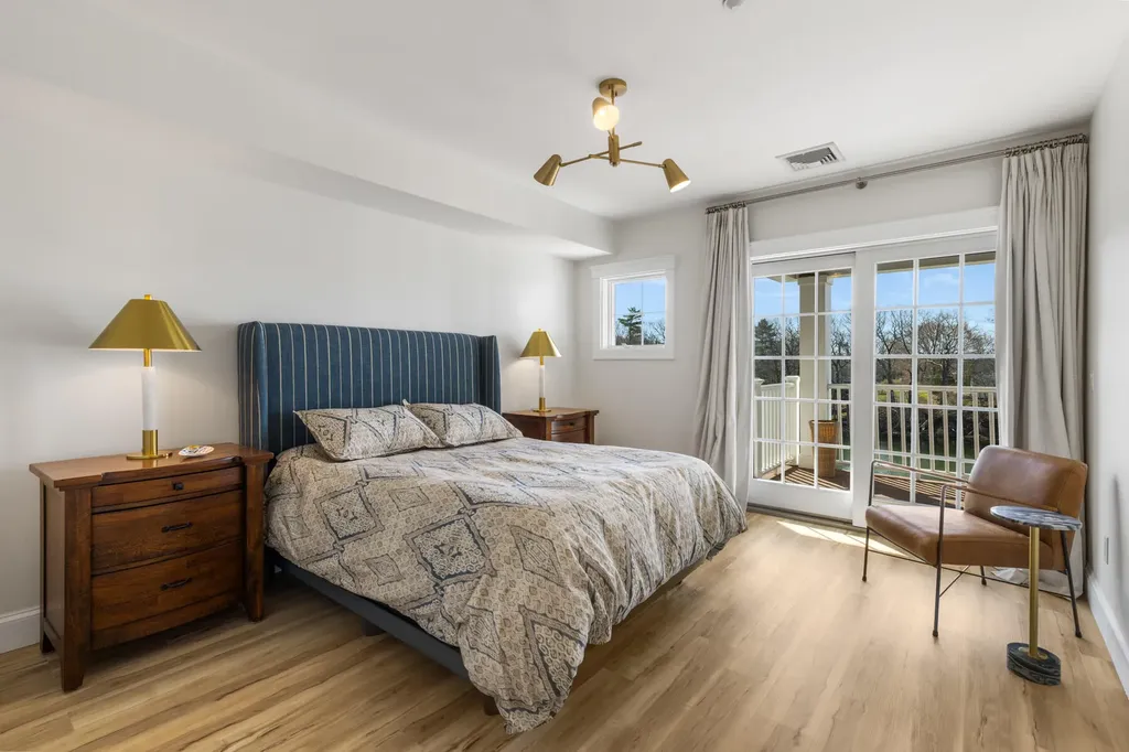 19 Bridge Street Kittery ME 03904