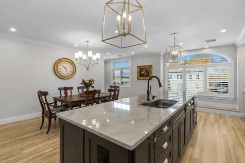 19 Bridge Street Kittery ME 03904