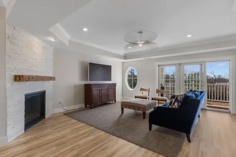 19 Bridge Street Kittery ME 03904