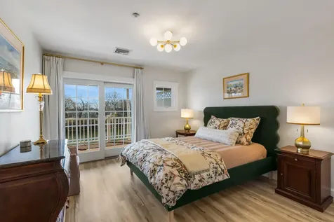 19 Bridge Street Kittery ME 03904