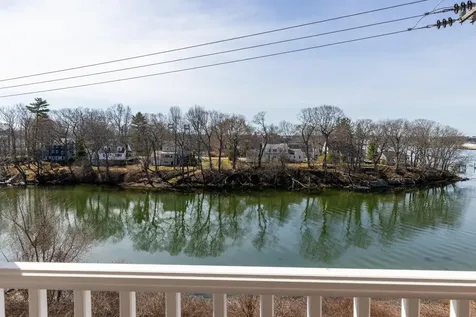 19 Bridge Street Kittery ME 03904