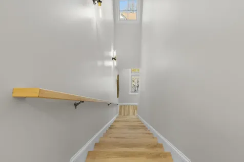 19 Bridge Street Kittery ME 03904