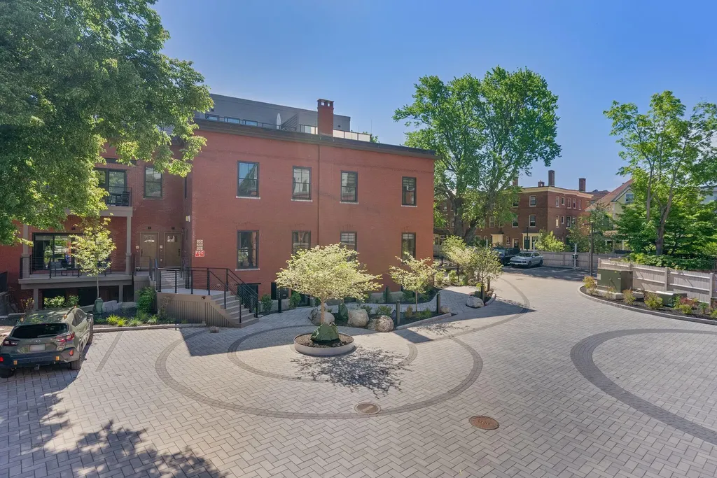 55 Carleton Street Portland ME 04102