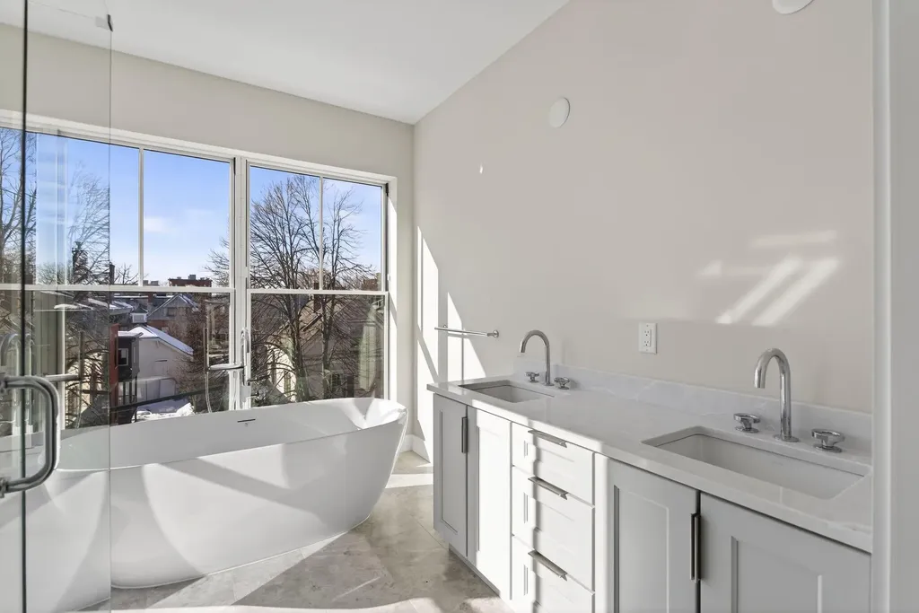 55 Carleton Street Portland ME 04102