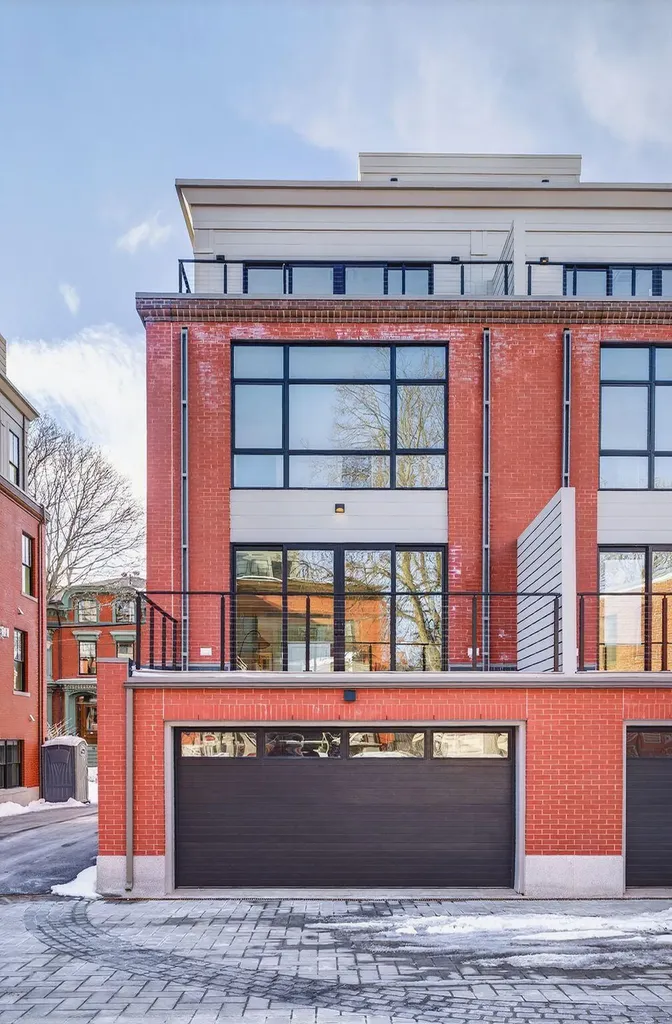 55 Carleton Street Portland ME 04102
