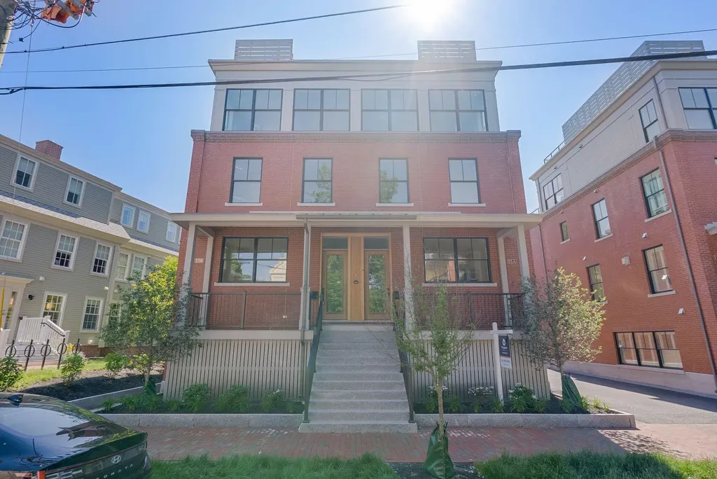 55 Carleton Street Portland ME 04102