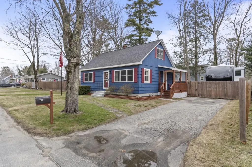 15 Williams Drive Topsham ME 04086