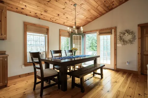 16 Fort Hill Extension Avenue York ME 03909