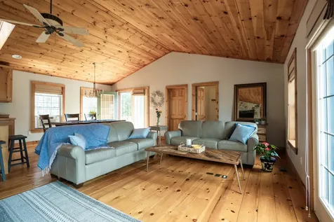 16 Fort Hill Extension Avenue York ME 03909
