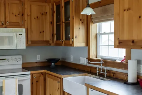 16 Fort Hill Extension Avenue York ME 03909