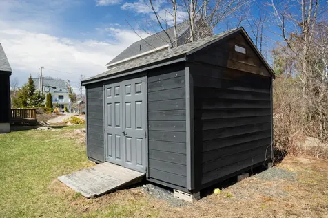 16 Fort Hill Extension Avenue York ME 03909