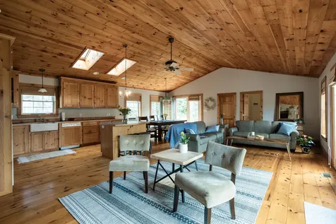 16 Fort Hill Extension Avenue York ME 03909
