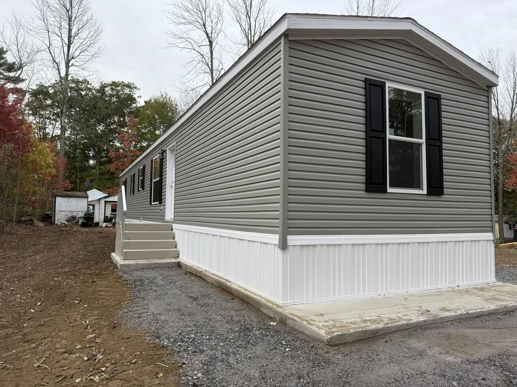 33 Bush Lane Litchfield ME 04350