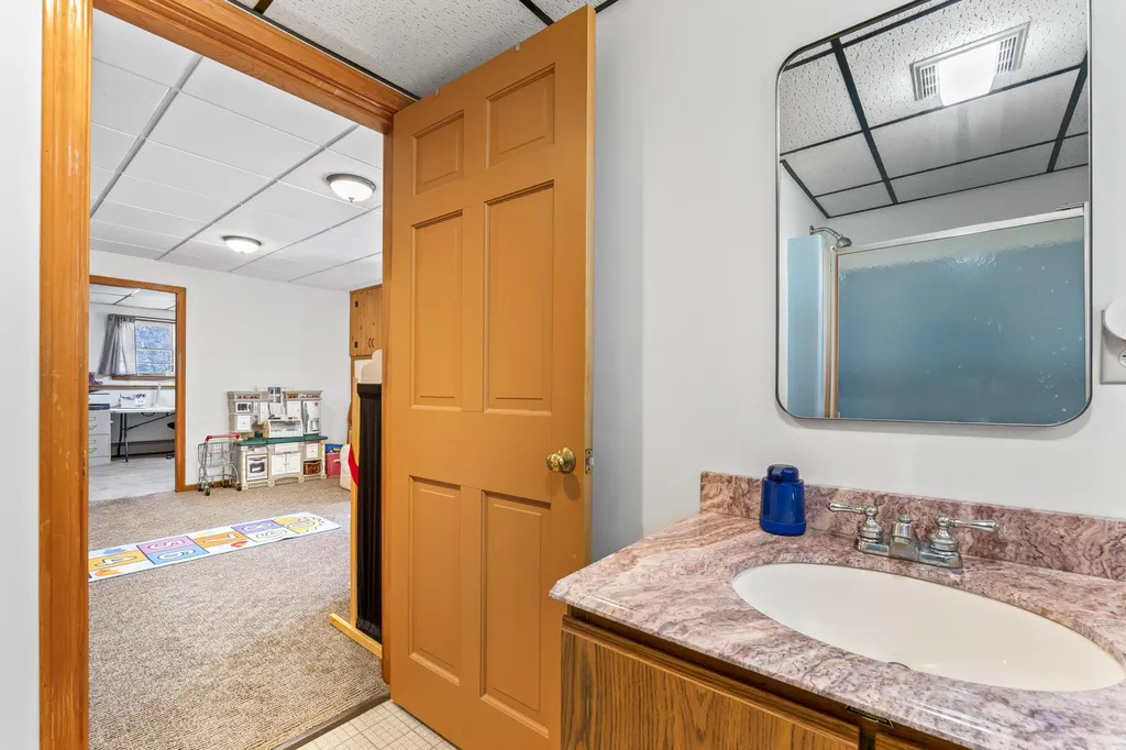 1072 Middle Road Woolwich ME 04579
