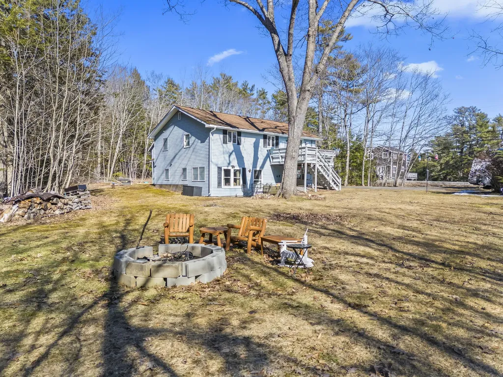 1072 Middle Road Woolwich ME 04579