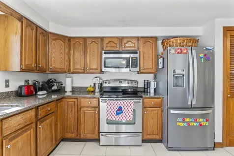 1072 Middle Road Woolwich ME 04579