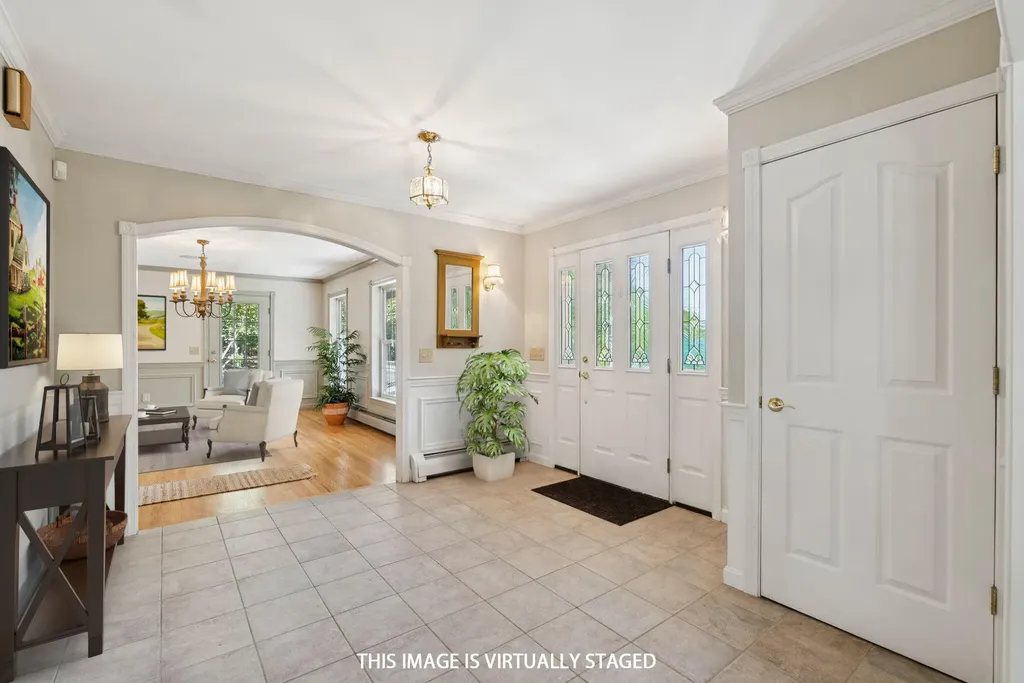 111 Daggett Drive Raymond ME 04071